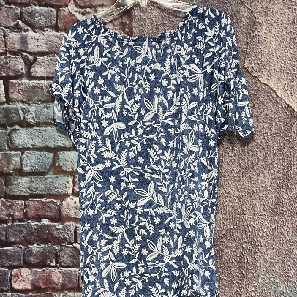 Perseption Concept Blue White Leaf Pattern Top Si… - image 2